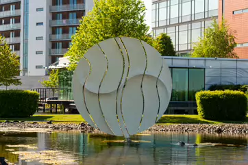 POISE IS A SCULPTURE BY ANGELA CONNER [PARK WEST BUSINESS PARK DUBLIN MAY 2017]-244098-1