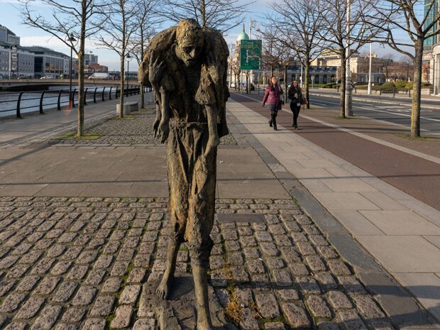 FAMINE MEMORIAL