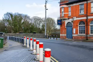 ANNA LIVIA BRIDGE ACROSS THE LIFFEY [CHAPELIZOD VILLAGE ON BOTH SIDES OF THE RIVER]-231238-1