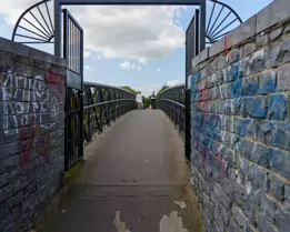 THE MILLENNIUM BRIDGE IN CARLOW [A MODERN LINK ACROSS THE BARROW]-239520-1