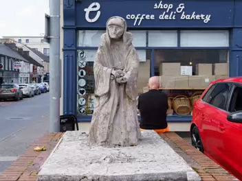ABOUT THIS STATUE