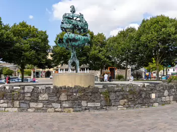THE LIBERTY TREE