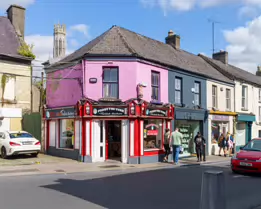 I HAVE NOTICED THAT TURKISH BARBERS IN IRELAND HAVE A SENSE OF HUMOUR [PADDY THE TURK IN CARLOW]-239650-1