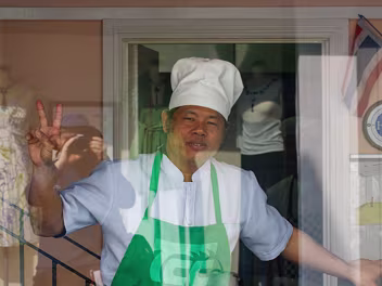 THE BEST CHEF My mother spent time with my brother in Hong Kong and liked to visit Chinese/Asian restaurants so she decided that she...