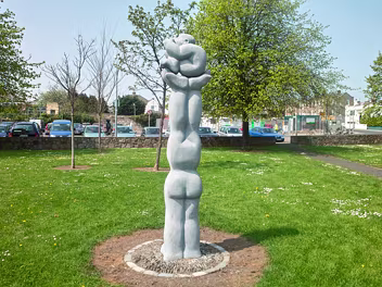 CELEBRATION BY DICK JOYNT Dick Joynt was an Irish Postwar & Contemporary sculptor. Born in Clontarf, Dublin in 1938, he initially trained as a...