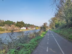 THE LIFFEY RIVER WALK IS A JOURNEY THROUGH LONGMEADOWS [ON THE SOUTHBANK OF THE RIVER]-266801