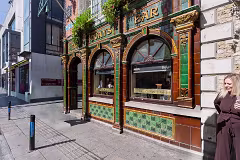TEMPLE BAR SESSION 1 - SONY A1MkII WITH ZEISS BATIS 18MM LENS [TESTING 12 APRIL 2026]-268580