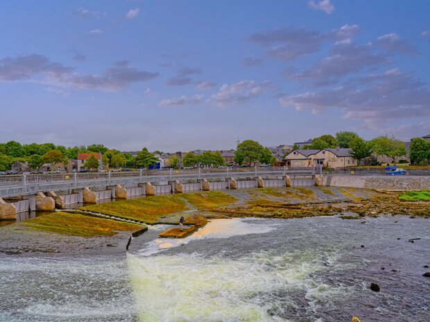 SALMON WEIR GALWAY The Salmon Weir in Galway City is a fascinating and historic landmark, offering a glimpse into the city's past and...