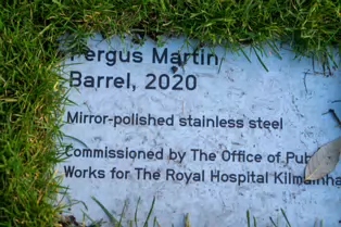 BARREL 2020 BY FERGUS MARTIN [REMINDS ME OF MY TRASHCAN MAC WHICH WAS A BIG DISAPPOINTMENT]-247742-1