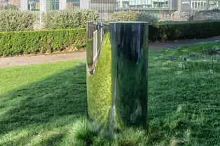BARREL 2020 BY FERGUS MARTIN [REMINDS ME OF MY TRASHCAN MAC WHICH WAS A BIG DISAPPOINTMENT]-247745-1