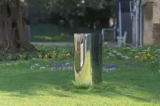 BARREL 2020 BY FERGUS MARTIN [REMINDS ME OF MY TRASHCAN MAC WHICH WAS A BIG DISAPPOINTMENT]-247750-1