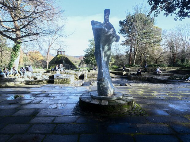 THE KNIFE EDGE SCULPTURE