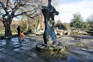 THE KNIFE EDGE SCULPTURE MEMORIAL TO W.B. YEATS BY HENRY MOORE [ST STEPHEN'S GREEN]-247736-1