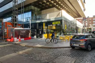 TEMPLE BAR [WHEN TO VISIT THE AREA AND WHEN TO AVOID IT]-247231-1