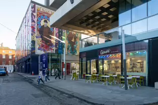 TEMPLE BAR [WHEN TO VISIT THE AREA AND WHEN TO AVOID IT]-247234-1