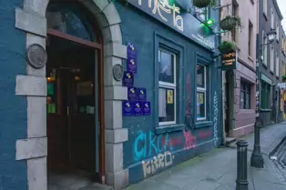 TEMPLE BAR [WHEN TO VISIT THE AREA AND WHEN TO AVOID IT]-247240-1