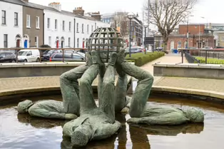 WHO MADE THE WORLD IS A SCULPTURE BY CLIODHNA CUSSEN [LOCATED NEAR THE HERBERT PARK HOTEL IN BALLSBRIDGE]-247292-1