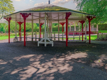 VICTORIAN SHELTER