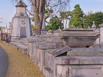 GRESHAM FAMILY VAULT