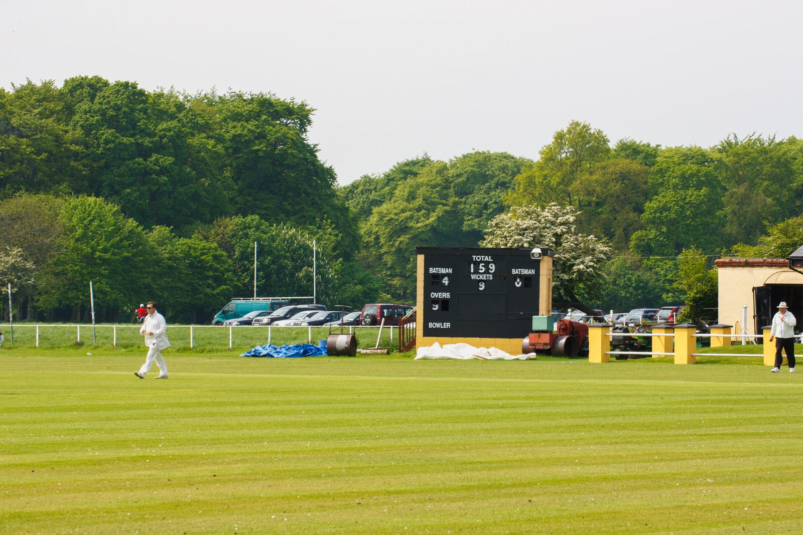 TWO CRICKET CLUBS IN PHOENIX PARK NEAR THE WELLINGTON MONUMENT 020