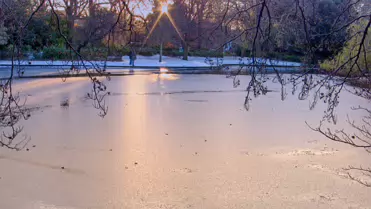 THE GROUND WAS COVERED IN SNOW WHEN I VISITED ST STEPHEN'S GREEN IN NOVEMBER 27 2010 [LEGACY PHOTO COLLECTIONS]-244848-1
