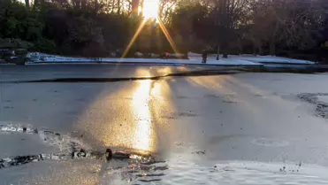 THE GROUND WAS COVERED IN SNOW WHEN I VISITED ST STEPHEN'S GREEN IN NOVEMBER 27 2010 [LEGACY PHOTO COLLECTIONS]-244849-1