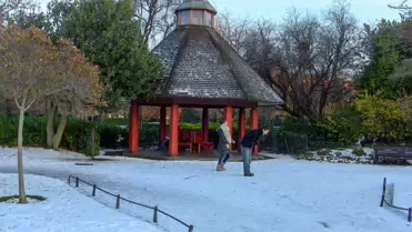 THE GROUND WAS COVERED IN SNOW WHEN I VISITED ST STEPHEN'S GREEN IN NOVEMBER 27 2010 [LEGACY PHOTO COLLECTIONS]-244894-1