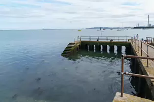 CLONTARF PIER AND SLIPWAY [NEAR THE CLONTARF YACHT CLUB]-244437-1