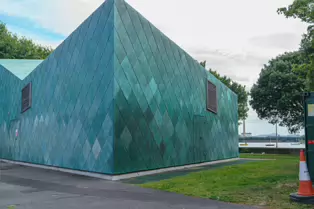 THE 2004 PUMPING STATION IN CLONTARF [A RATHER INTERESTING BUILDING]-244402-1