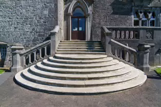 THE KILKENNY CASTLE ESTATE [THERE IS NO REAL NEED TO PAY TO EXPLORE THE CASTLE]-245325-1