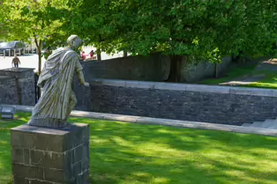 THE KILKENNY CASTLE ESTATE [THERE IS NO REAL NEED TO PAY TO EXPLORE THE CASTLE]-245327-1