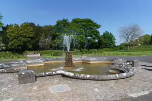 THE KILKENNY CASTLE ESTATE [THERE IS NO REAL NEED TO PAY TO EXPLORE THE CASTLE]-245333-1