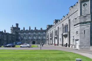 KILKENNY CASTLE [PHOTOGRAPHS PLUS A DETAILED HISTORY]-245394-1