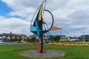 WIND SAIL SCULPTURE BY EAMON O’DOHERTY [ALFIE BYRNE ROAD CLONTARF]-244439-1