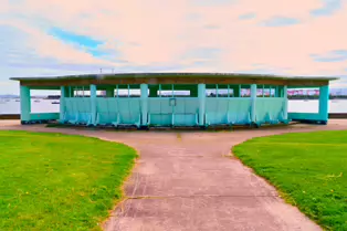 RETRO WIND SHELTERS AND OTHER STRUCTURES IN CLONTARF [DESIGNED IN 1934 BY HERBERT SIMMS]-244382-1