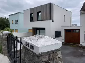DALKEY A SOUTH DUBLIN VILLAGE [IS IT BETTER THAN MALAHIDE]-243961-1