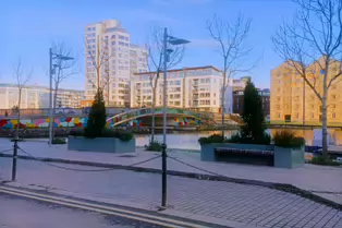 GRAND CANAL QUAY [WHERE THERE IS MUCH OF INTEREST BUT IT IS DOMINATED BY THE PRESENCE OF GOOGLE]-244798-1