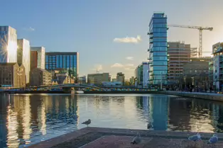 GRAND CANAL SQUARE [AN ATTRACTIVE PUBLIC SPACE THAT YOU MUST VISIT]-244829-1