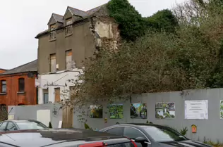 CHAPELIZOD VILLAGE [THERE IS AN EXCESSIVE NUMBER OF DERELICT BUILDINGS]-246628-1