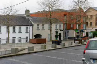 CHAPELIZOD VILLAGE [THERE IS AN EXCESSIVE NUMBER OF DERELICT BUILDINGS]-246635-1