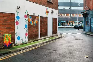 HENRIETTA PLACE COULD BE DESCRIBED AS A RAT RUN [ESPECIALLY THE SECTION NEAREST NORTH KING STREET]-246376-1