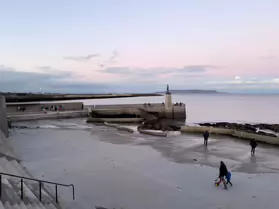 DUN LAOGHAIRE VICTORIAN BATHS PHOTOGRAPHED 1 JANUARY 2025 [PAST AND PRESENT]-246072-1