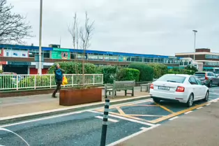 I VISITED DUNDRUM MAIN STREET TWICE OVER THE CHRISTMAS HOLIDAY [TO HAVE LUNCH AT ESSENCE]-246143-1