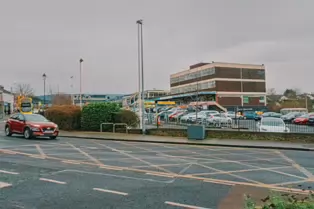 I VISITED DUNDRUM MAIN STREET TWICE OVER THE CHRISTMAS HOLIDAY [TO HAVE LUNCH AT ESSENCE]-246151-1
