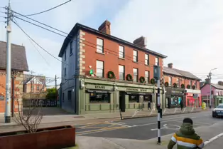 I VISITED DUNDRUM MAIN STREET TWICE OVER THE CHRISTMAS HOLIDAY [TO HAVE LUNCH AT ESSENCE]-246161-1