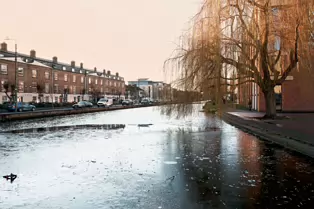 PORTOBELLO HARBOUR IN DUBLIN [THE GRAND CANAL WAS ICED OVER DUE TO THE EXTREME COLD]-246352-1