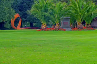 AN EMPTY PLINTH AND ITS STORY [LOCATED IN THE PEOPLE'S FLOWER GARDEN]-243510-1
