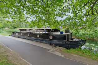 CANAL BOATS OR BARGES ON THE GRAND CANAL [PORTOBELLO AREA OF DUBLIN]-253581-1