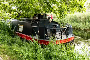 CANAL BOATS OR BARGES ON THE GRAND CANAL [PORTOBELLO AREA OF DUBLIN]-253584-1