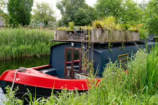 CANAL BOATS OR BARGES ON THE GRAND CANAL [PORTOBELLO AREA OF DUBLIN]-253585-1